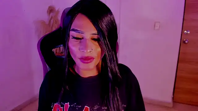 carolinemiller7 webcam