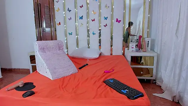 AnyelaGitanaMature webcam