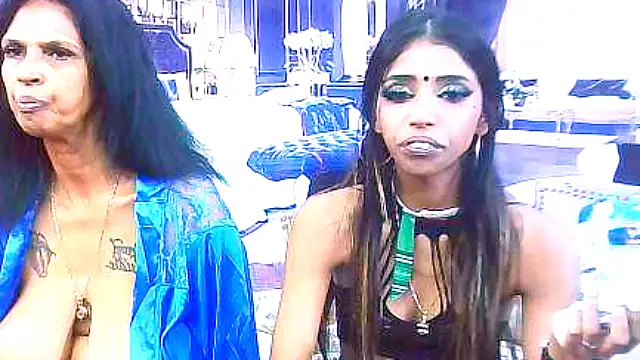 IndianSexySlender webcam