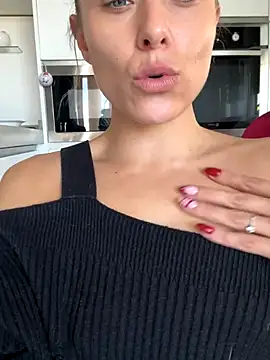 petrouchkaaa_ webcam