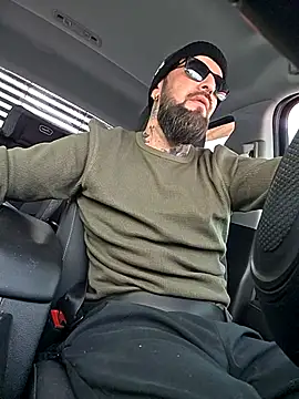 Beardedtattood webcam