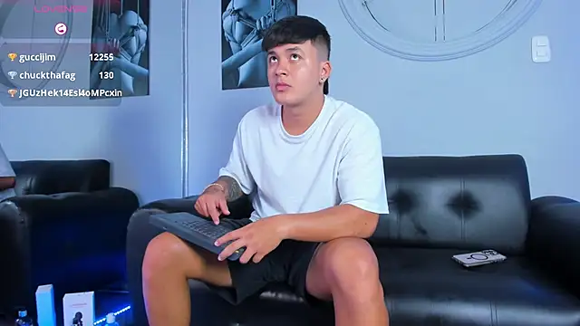 Cristopher_strong webcam