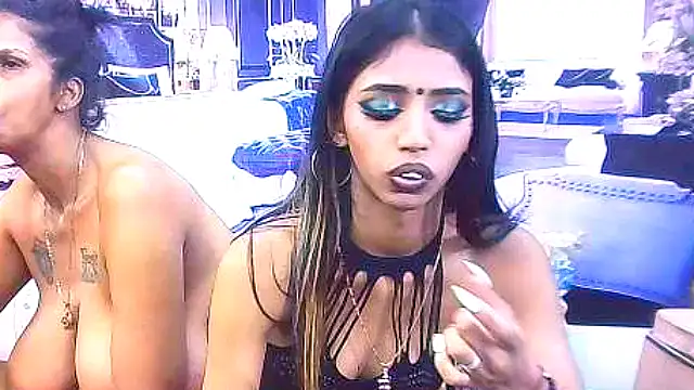 IndianSexySlender webcam