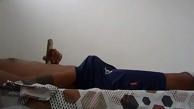 JUNINHOLEKEJR webcam