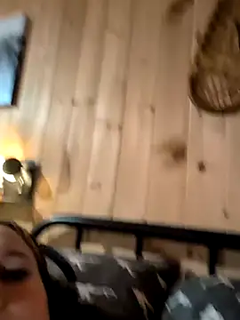 forbiddenbabygirl webcam