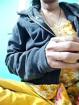 Webcam Model (Soniya_Roy)  is live.Free join now!