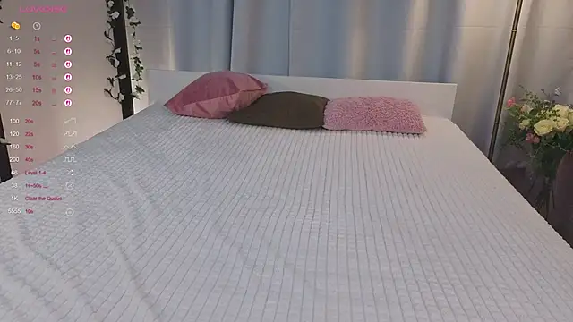 trinity_bunny - Trinity_Bunny's free webcam - UK Sex Cams