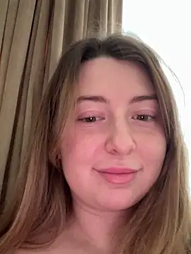 curvyflawless webcam