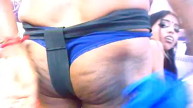 IndianSexySlender webcam