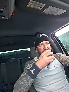 Beardedtattood webcam