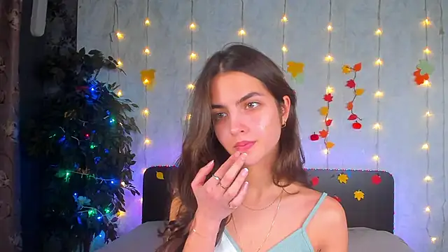 Milana_Crystal_ webcam