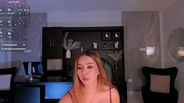 CarolineGraceX webcam