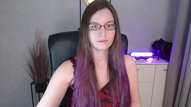 emmaxdelight - EmmaxDelight's free webcam - UK Sex Cams