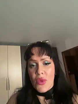 Webcam Model (Lolaley2)  is live.Free join now!