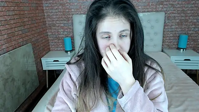 Holliy_Cooper webcam