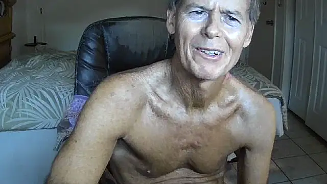 nakeedcowboi65 webcam