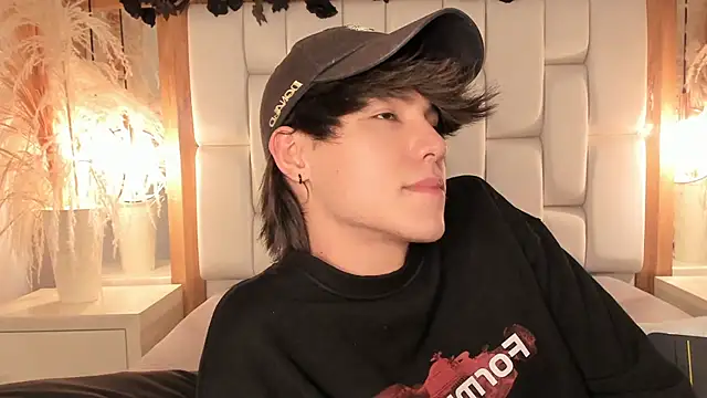 Daphne_And_Roger webcam