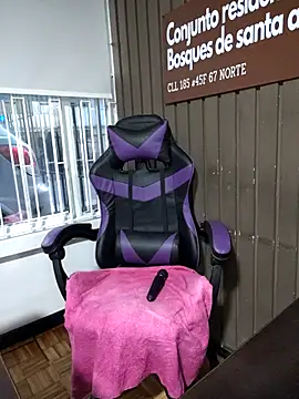 Cute_Penelope webcam