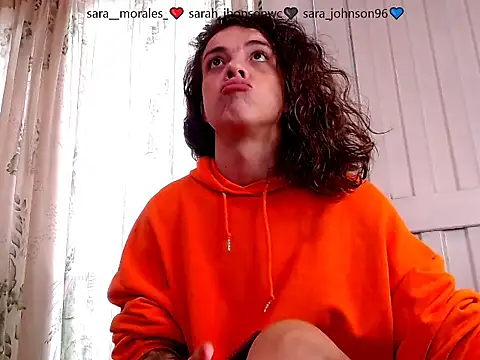 saara_johnson496 webcam