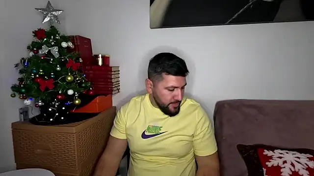 Gold_Alpha_Boy webcam