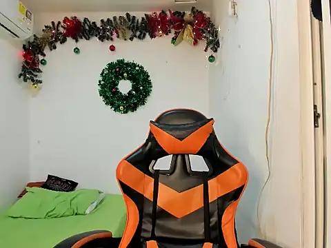 andrew_jonhes webcam