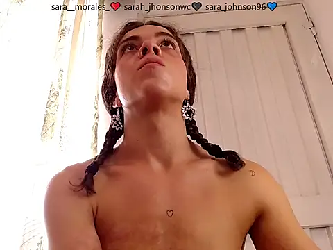 saara_johnson496 webcam