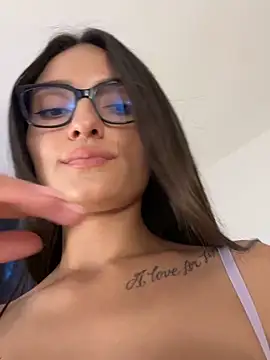 MiaKane99 webcam stripchat model stream image