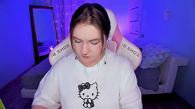 lovelyy_julia - Lovelyy_julia's free webcam - UK Sex Cams