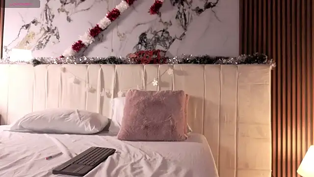 AmmyThompson__ webcam