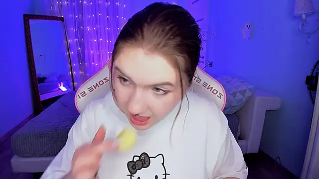 lovelyy_julia webcam