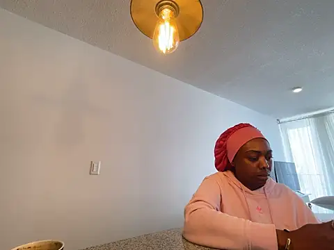 ChocolateCakeQueen webcam