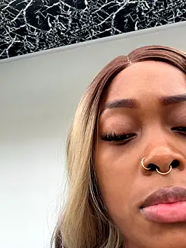 Lilybaudinx96 webcam