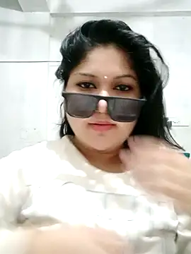 Webcam Model (Nusrat-N)  is live.Free join now!
