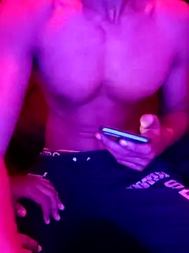 kisses-onmy-body webcam