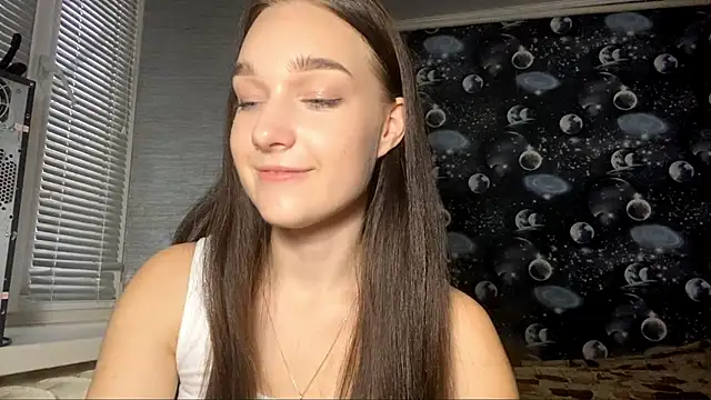 YahairaDuracher webcam