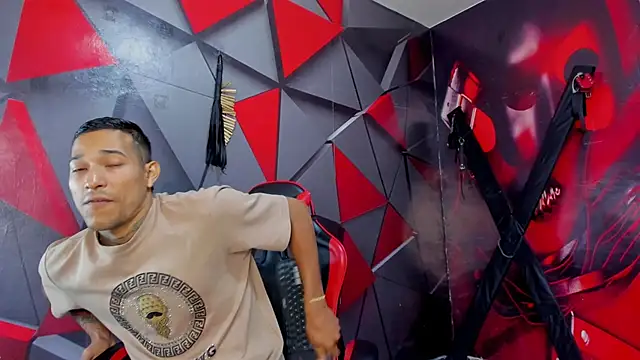 hana_and_zeta - Hana_and_Zeta's free webcam - UK Sex Cams