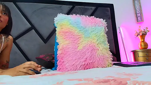 tashanaughty4u - TashaNaughty4u's free webcam - UK Sex Cams