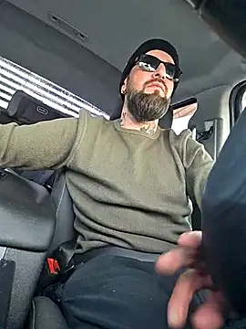 Beardedtattood webcam