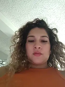 Sara_smiiith211 webcam