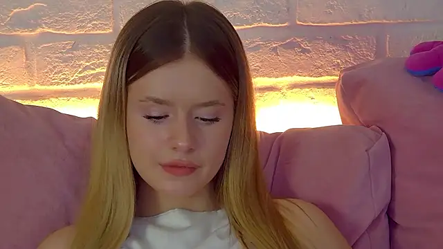 MilanaBalmain webcam