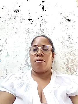 Webcam Model (Big_ass_submissive)  is live.Free join now!