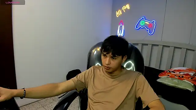 stiwentwink (M twink) - naked masturbation