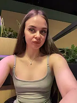 kristirich (F young) - Masturbation+naked+pinch nipple💦😍