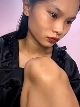 lung-linh – webcam model profile photo