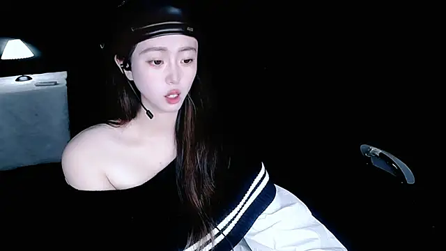 nannanbaby002 - Nannanbaby002's free webcam - UK Sex Cams