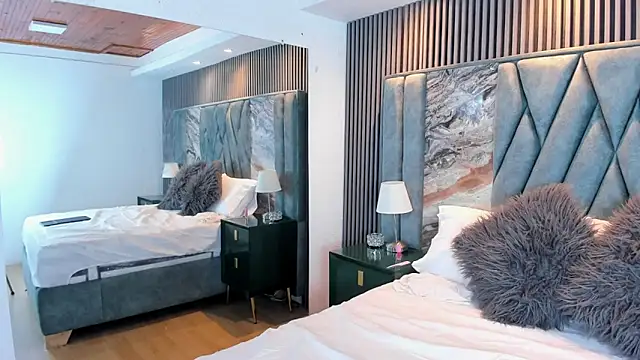 charlott_divine webcam