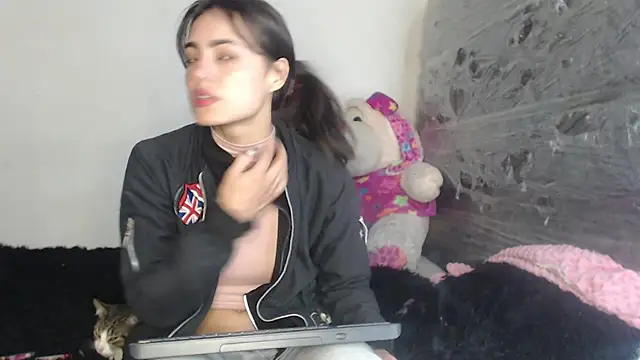 skinny_sweet2411 webcam