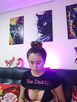 Caroline_Jons webcam