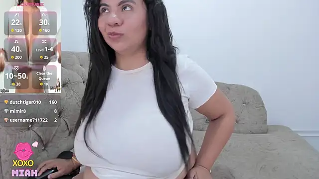 Miah_BigBoobs webcam