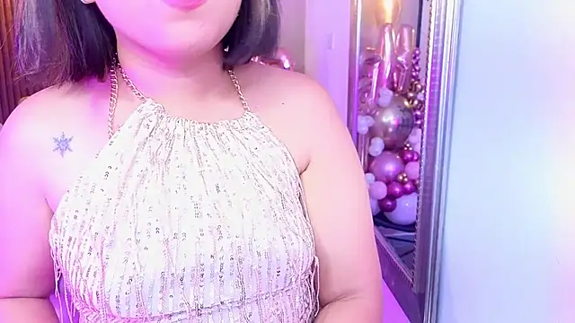 Sharlotte_Milk webcam